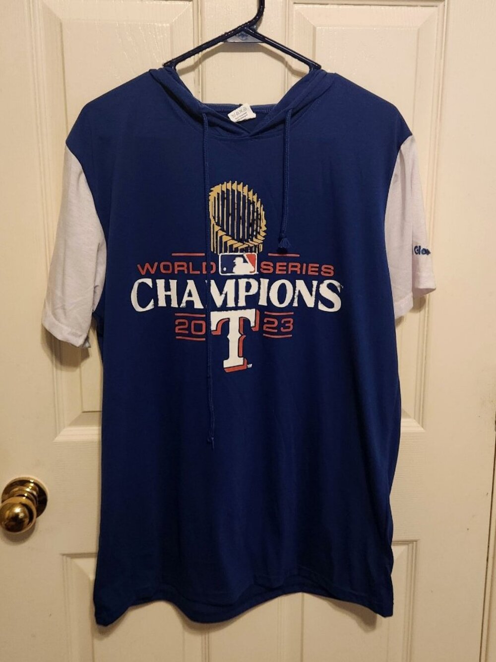 Texas Rangers 2023 World Series Champions Hooded T-Shirt Men’s M